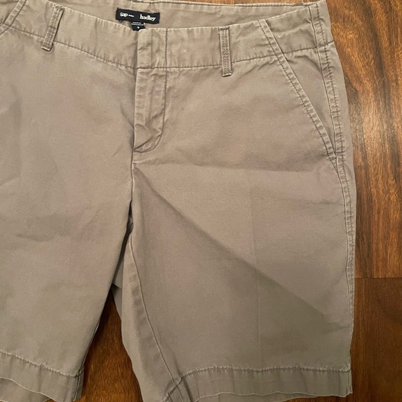 𝅺gap Hadley shorts size 8 - Picture 5 of 9